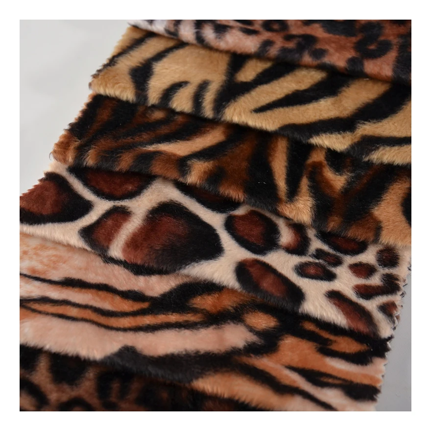 Hot Selling Printed Leopard Dot Pattern 100% Polyester Velvet Fabric For Hometextile
