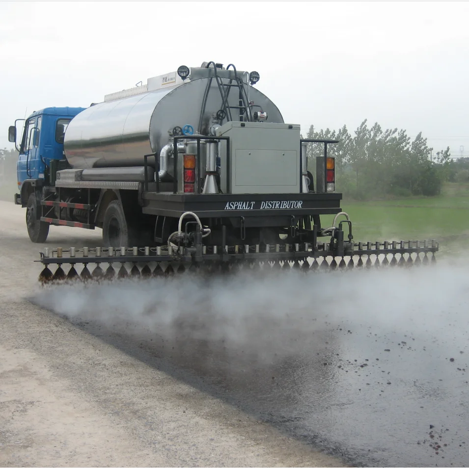 Bitumen Spraying Asphalt Distributor Truck