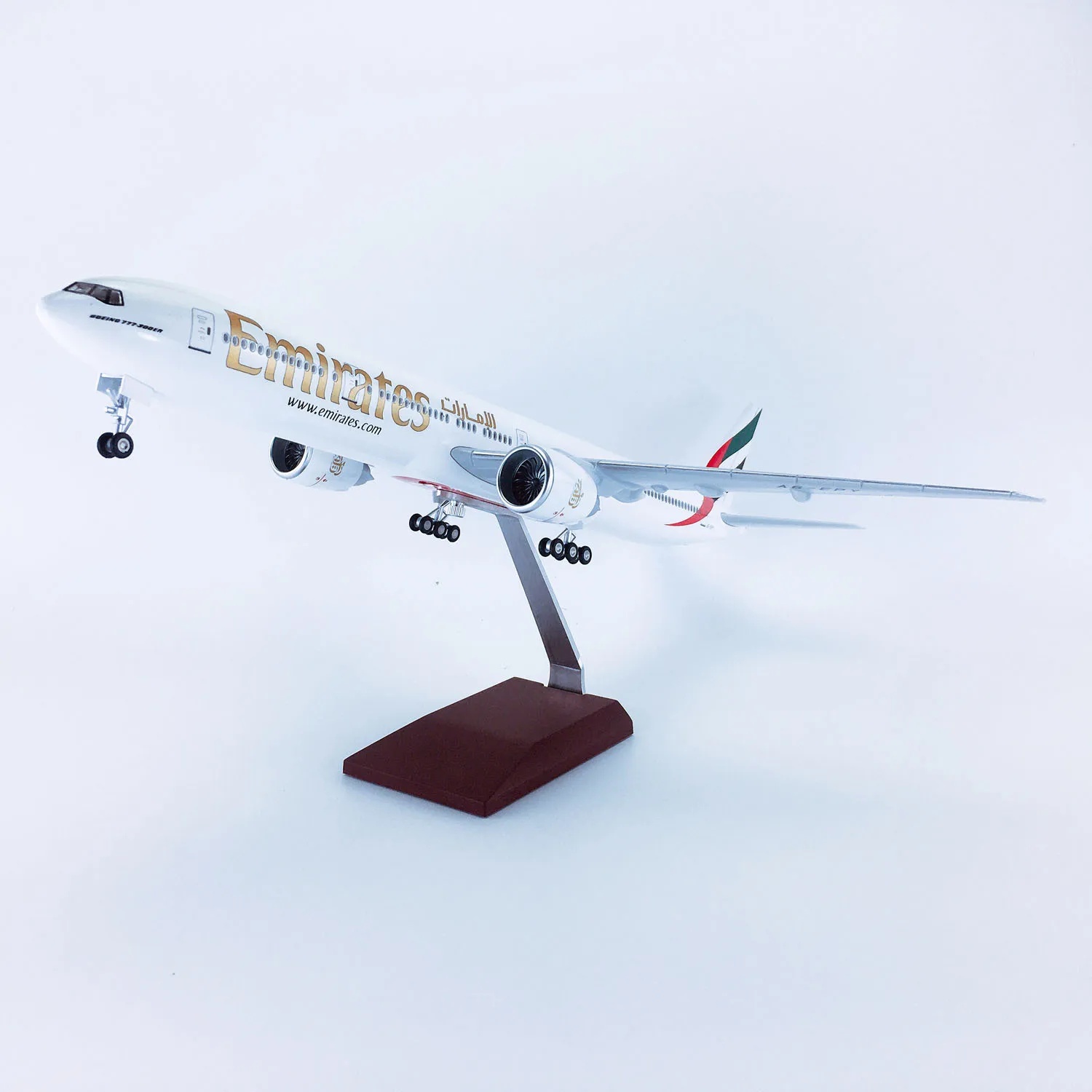 1/157 масштаб 47 см самолет авиакомпании Emirates Boeing 777 авиа модель самолета с колесами и светодиодным светом
