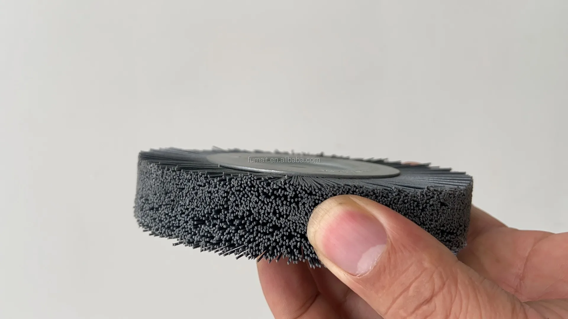 YL Factory Hot Sale Straight  Wire  Silicon Carbide Abrasive Nylon Wire  Circular Round  Wheel Brush