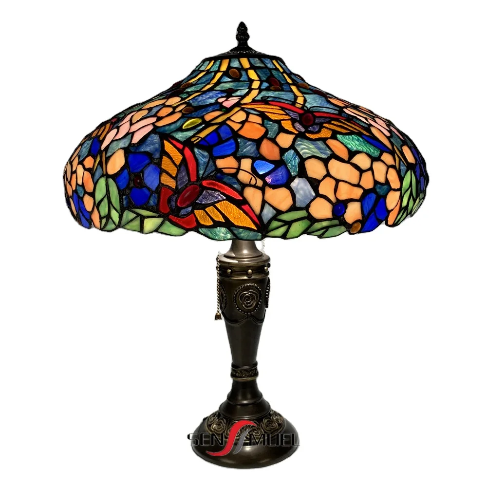 Colored Glass Hand Welding Process European Vintage Square Lampshade Stained Glass Tiffany Style Table Lamp Wholesale