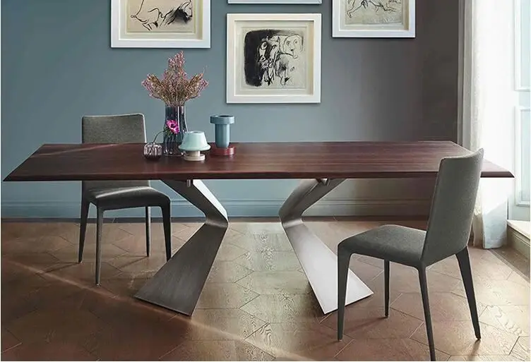 Creative modeling solid wood top metal bracket table