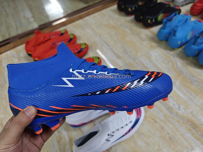 ODM/OEM New Customizable Elastic Football Shoe Upper Capelladas Flight Knitted Football Shoe