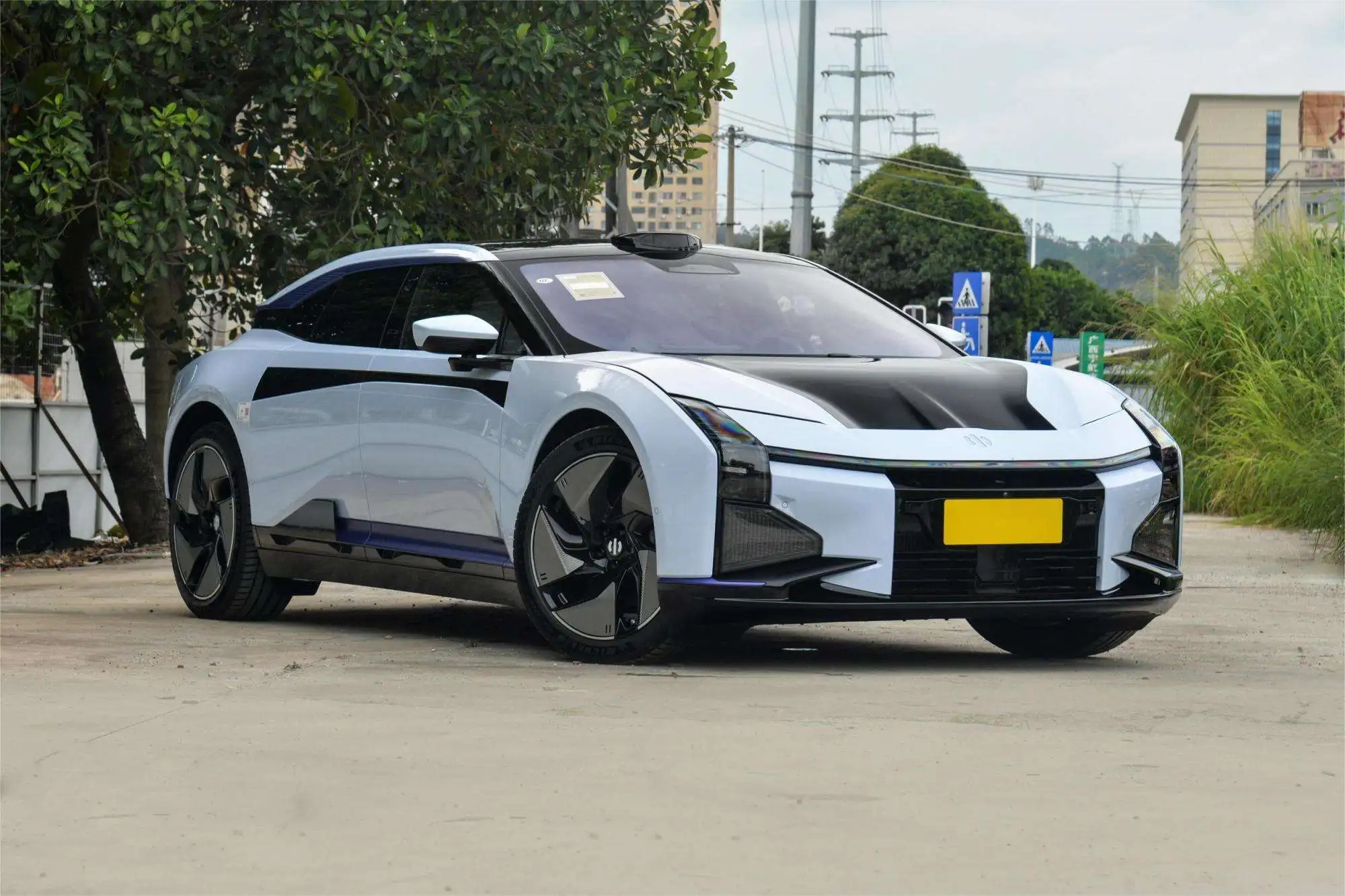 Лидер продаж роскошные автомобили новые энергетические с высоким содержанием семян hiphi z4 четырехместный седан китайский автомобиль carro 2024 авто