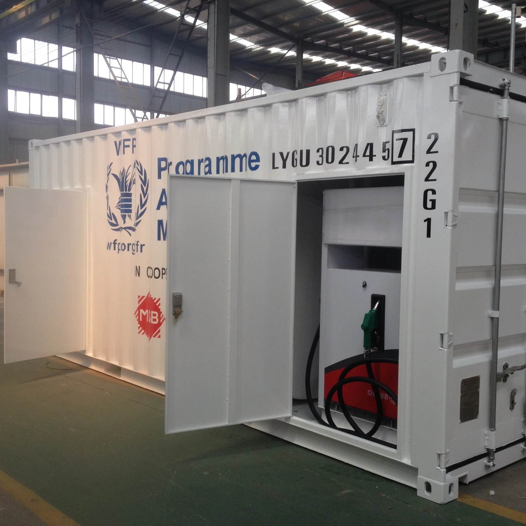 Factory customized 20ft 40ft container mobile fuel station