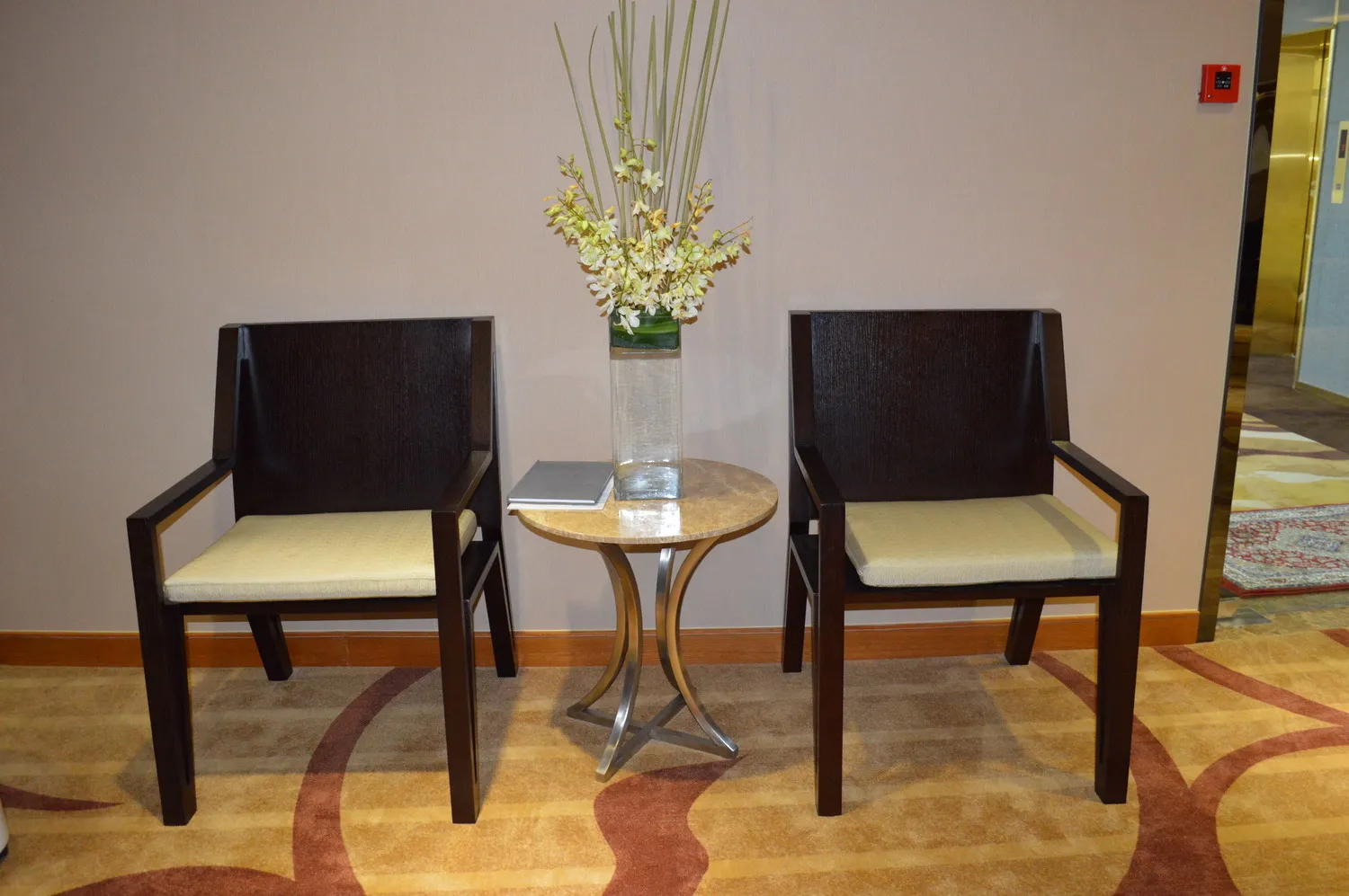 Chinese manufacturer 5 star hotel loose furniture custom indoor lounge chair arm chair