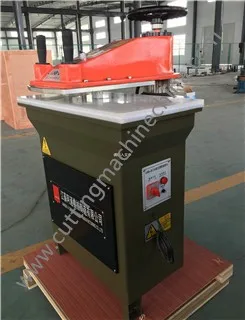 Manual clicker press machine