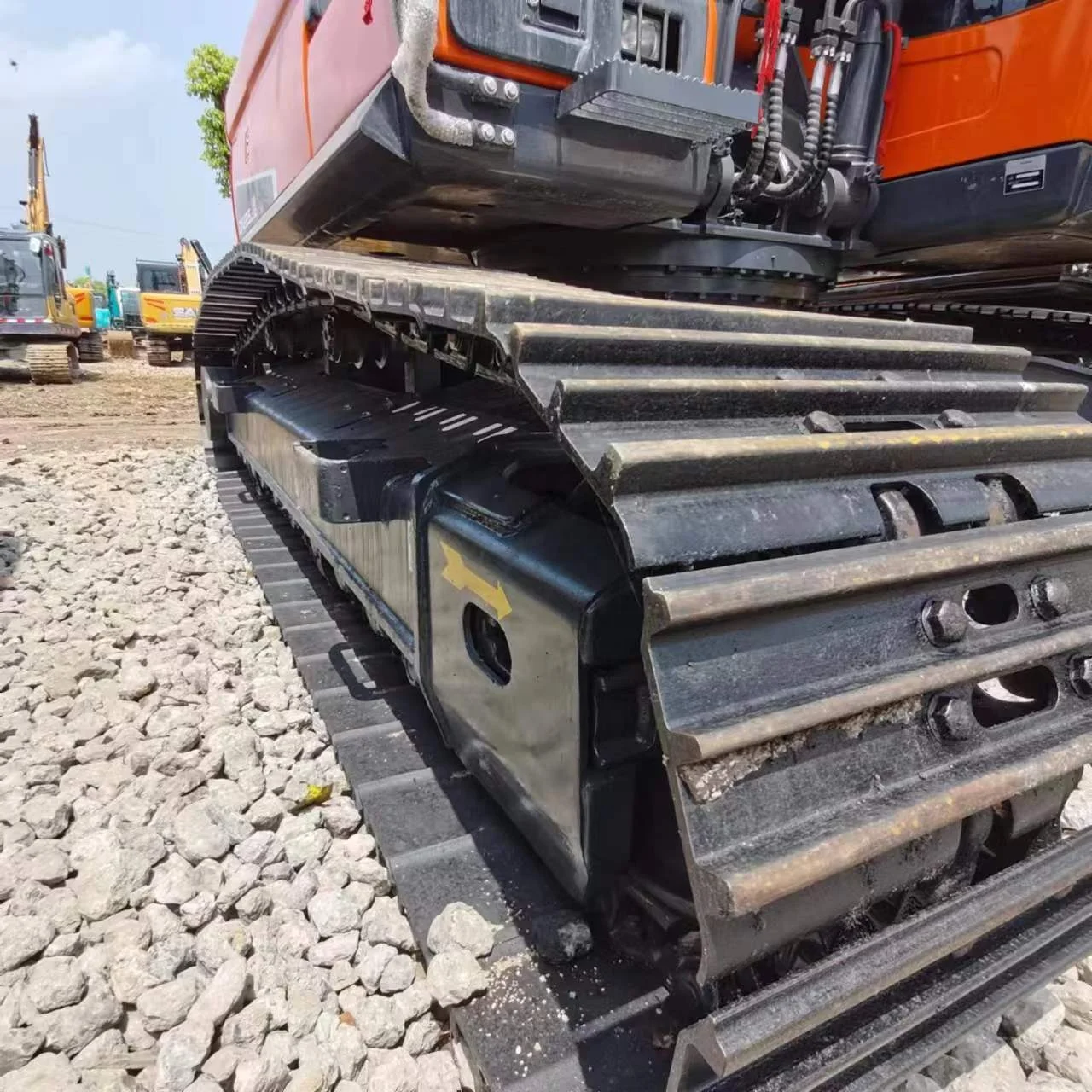 22 5 тонн гусеничный экскаватор Doosan225 Подержанный станок оригинальная краска дешевая цена использованные экскаваторы