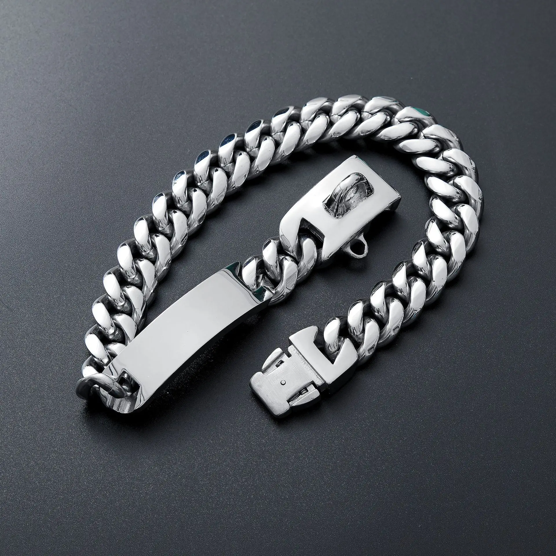 2023 Amazon Wholesale New Style Customized Pet ID Tag Cuban Chain 18mm Metal Pitbull Dog Collars Collar Gold