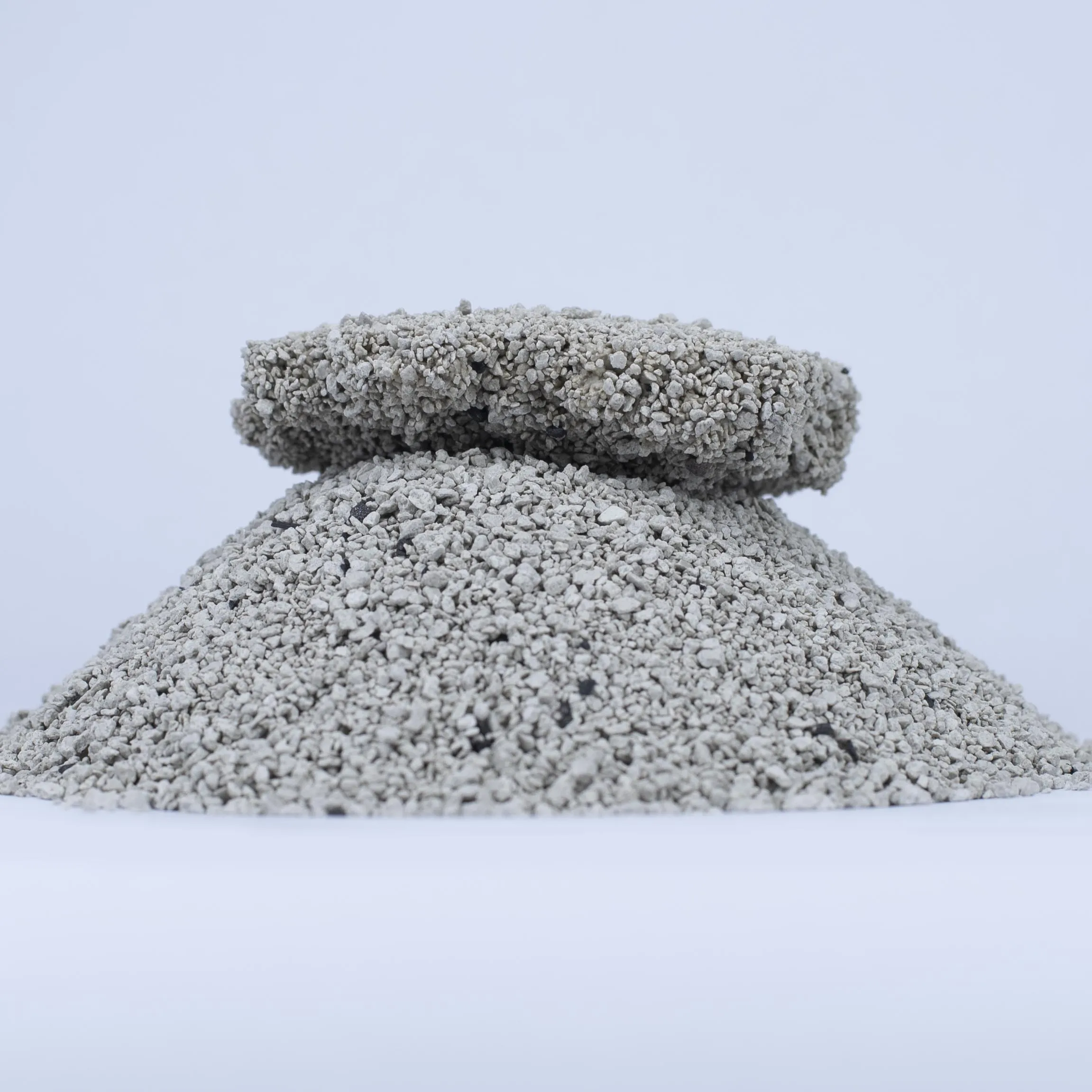 Customized Dust Free Cat Sand 10L Scented Adding activated carbon  granules Better deodorization Cat Litter Sand