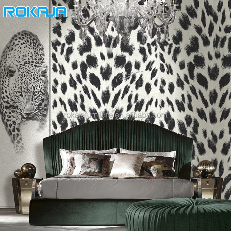 Italian Style Luxury Bedroom Sleeping Bed Green Frosted Leather Comfort Feel Upholstered Bed Villa Home Adult Large Wedding Bed