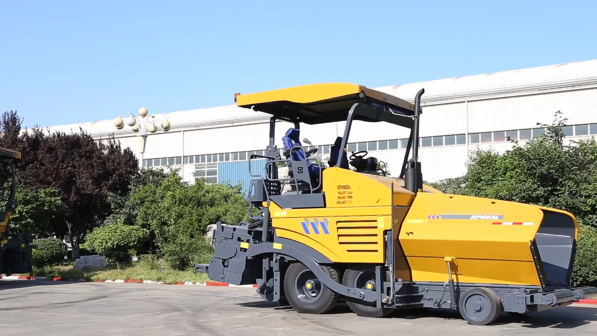 China New Road Paver RP453L 4.5m Crawler Asphalt Concrete Paver in Philippines