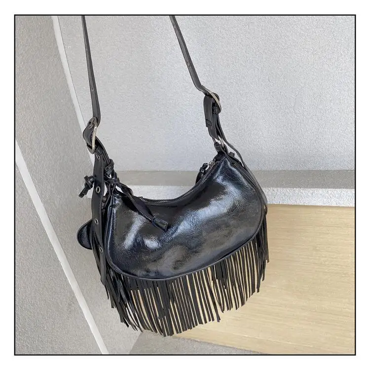 hot sale Fashion studded rivet biker sling bags designer luxury black fringe PU leather purse handbag women