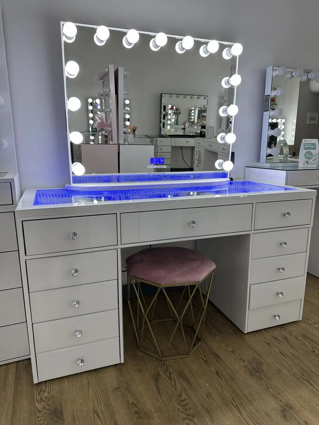 HIgh  Quality Crushed Diamond bedroom funiture  Mirrored  Vanity Table Vanity Mirror With LED lights