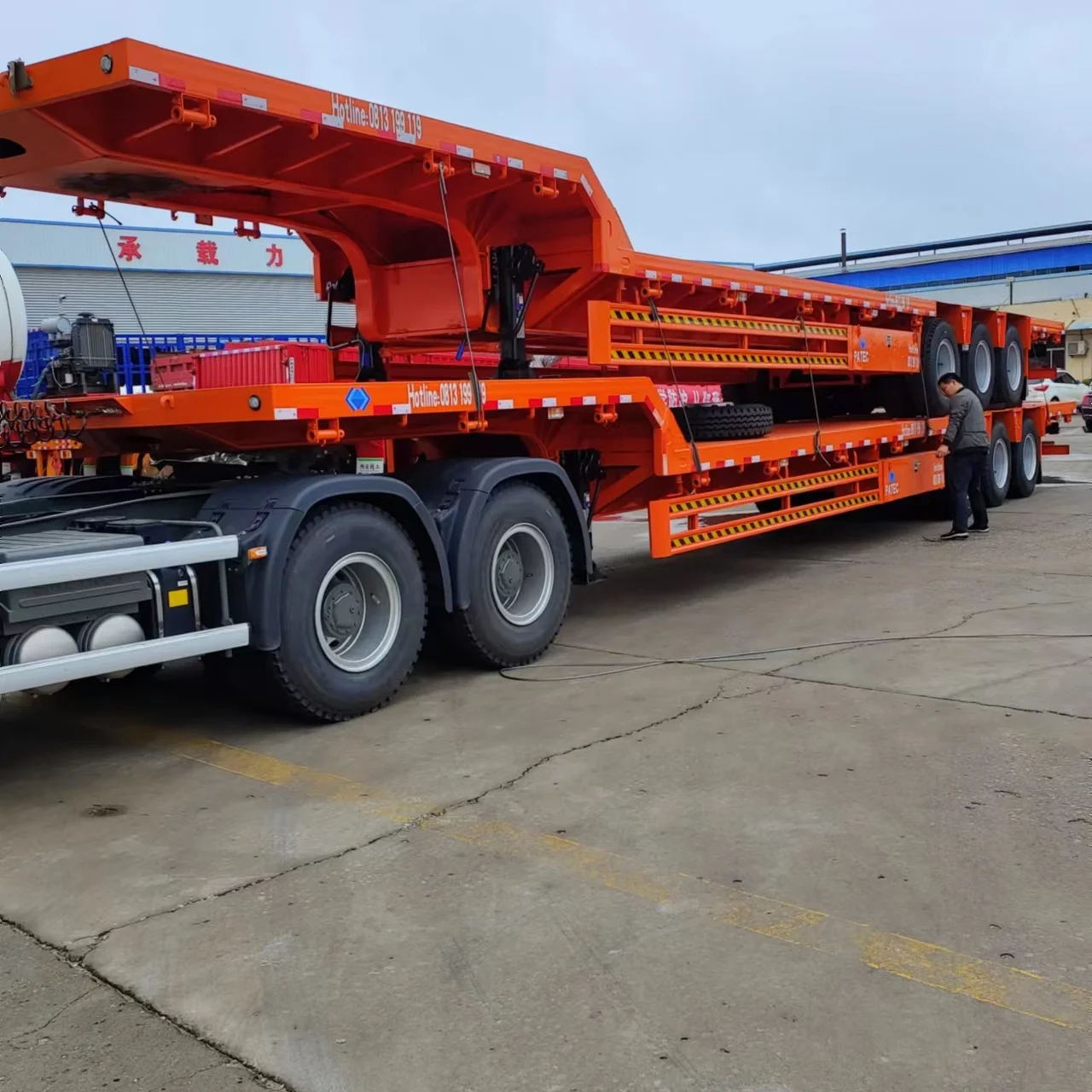 Made in China Hot Selling 20ft 30ft 40ft 45ft Special Transport Trailer for Container Transportation