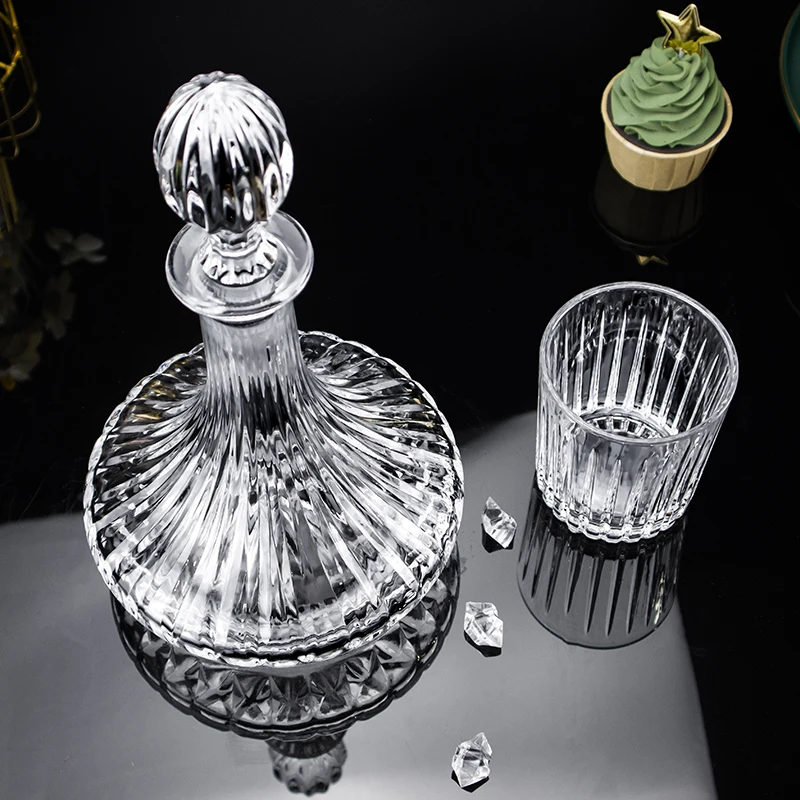 New Classical Unique Style Engraved Crystal Glass Liquor Wine  Bottle Whisky Decanter