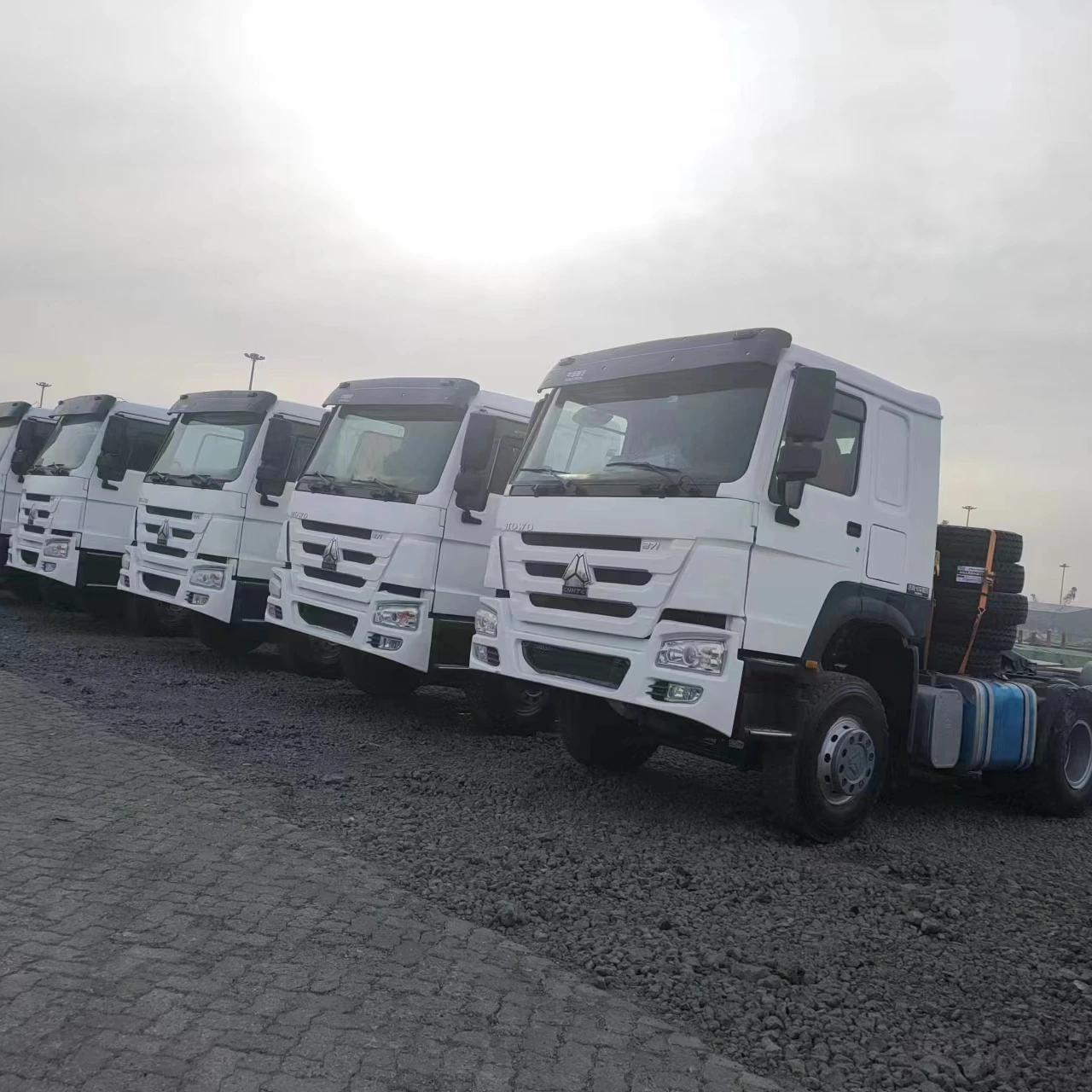 New 400hp 6x4 Howo Tractor Truck