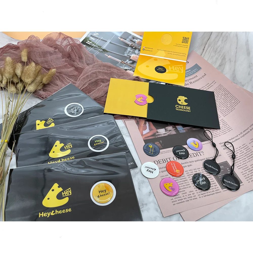 Factory Customized Waterproof NFC Epoxy Tag Keychain Stick on Phone for Social Media Sharing