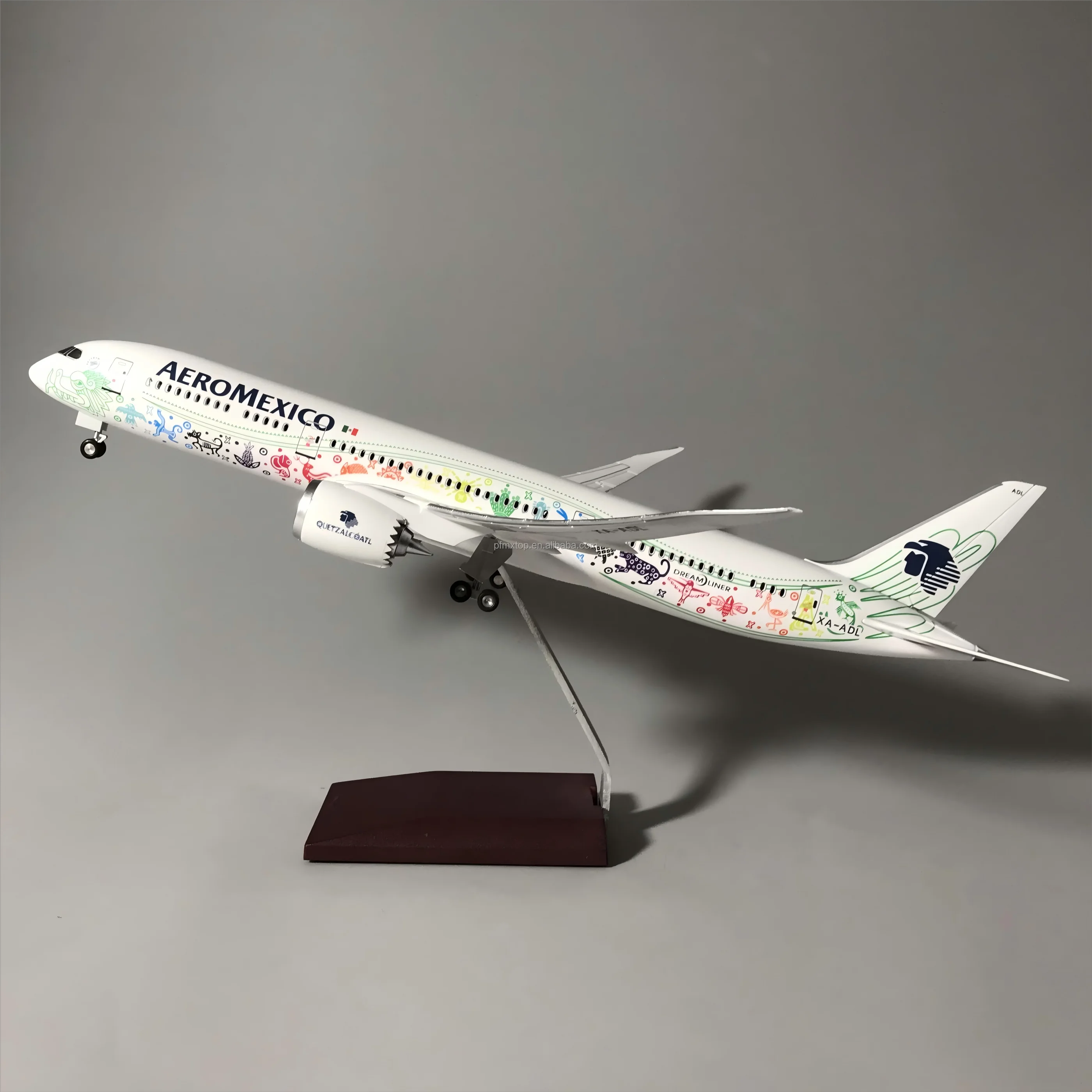 Светодиодная модель самолета из смолы ABS Boeing 787-9 Aeromexico Quetzalcoatl размер 42 см весы 1/150 со светодиодной подсветкой и шасси