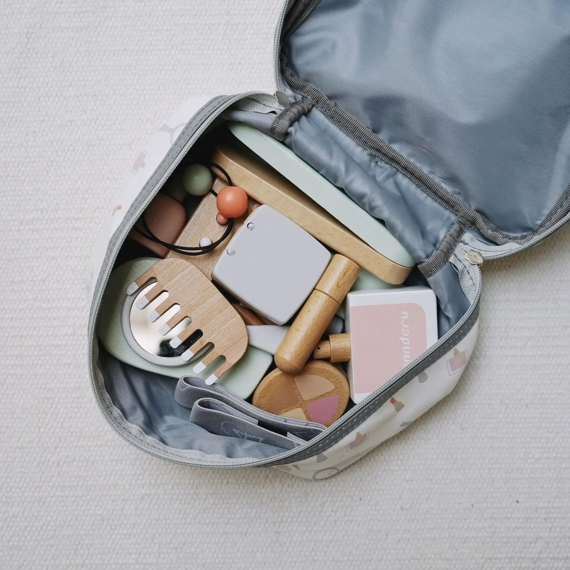 Children Toys Girls Pretend Play Kid Make Up Beautiful Makeup Set Hairdressing Simulation Wooden Toy For Girls Dressing Cosmetic