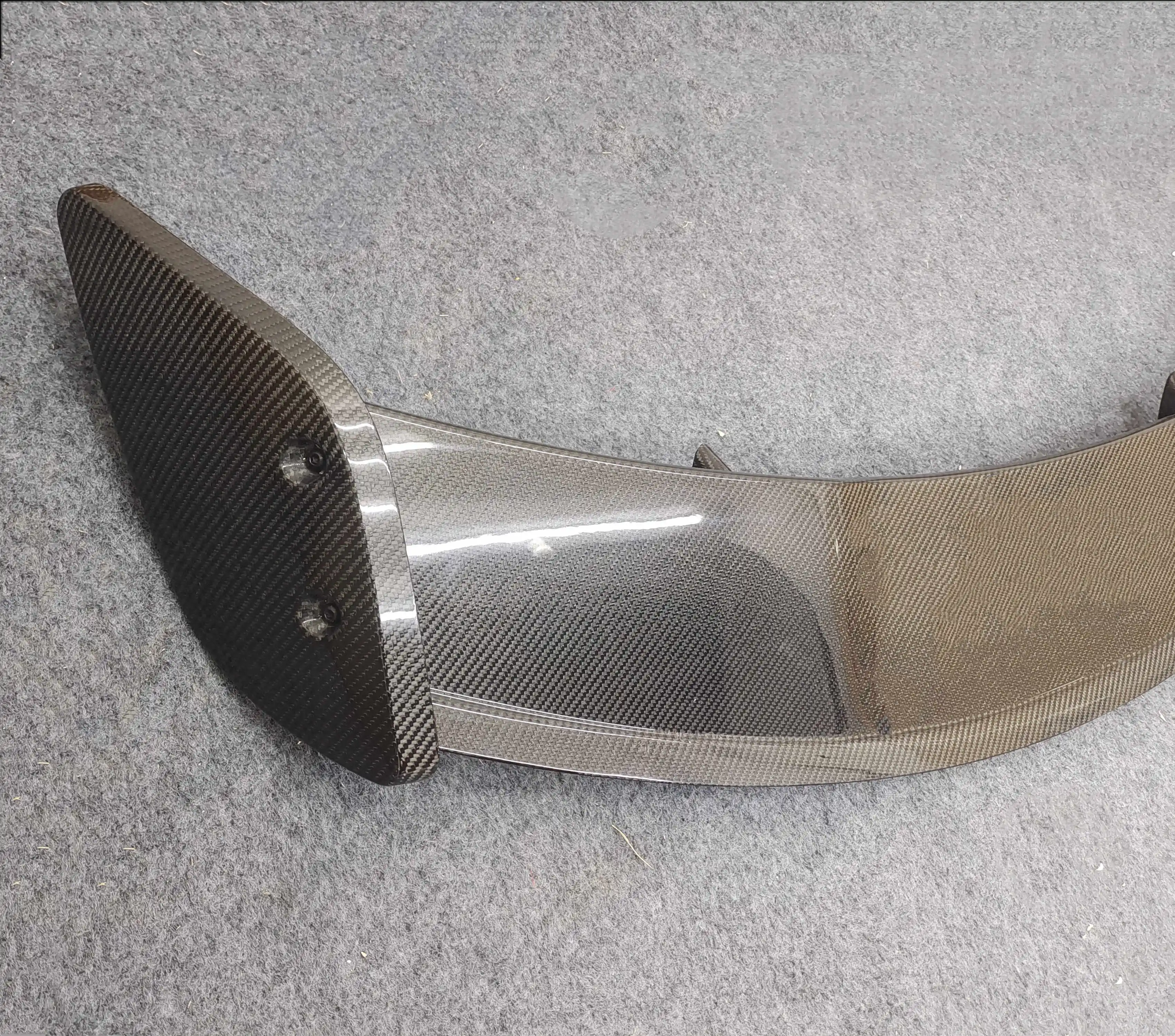 14-22 Carbon fiber car spoolers suitable for Mercedes Benz GLA45 AMG top wing car spoilers