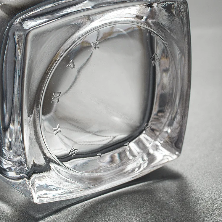 Creative Whiskey Glass Transparent Square Water Glass Bar Shot Glass Heat-Resistant
