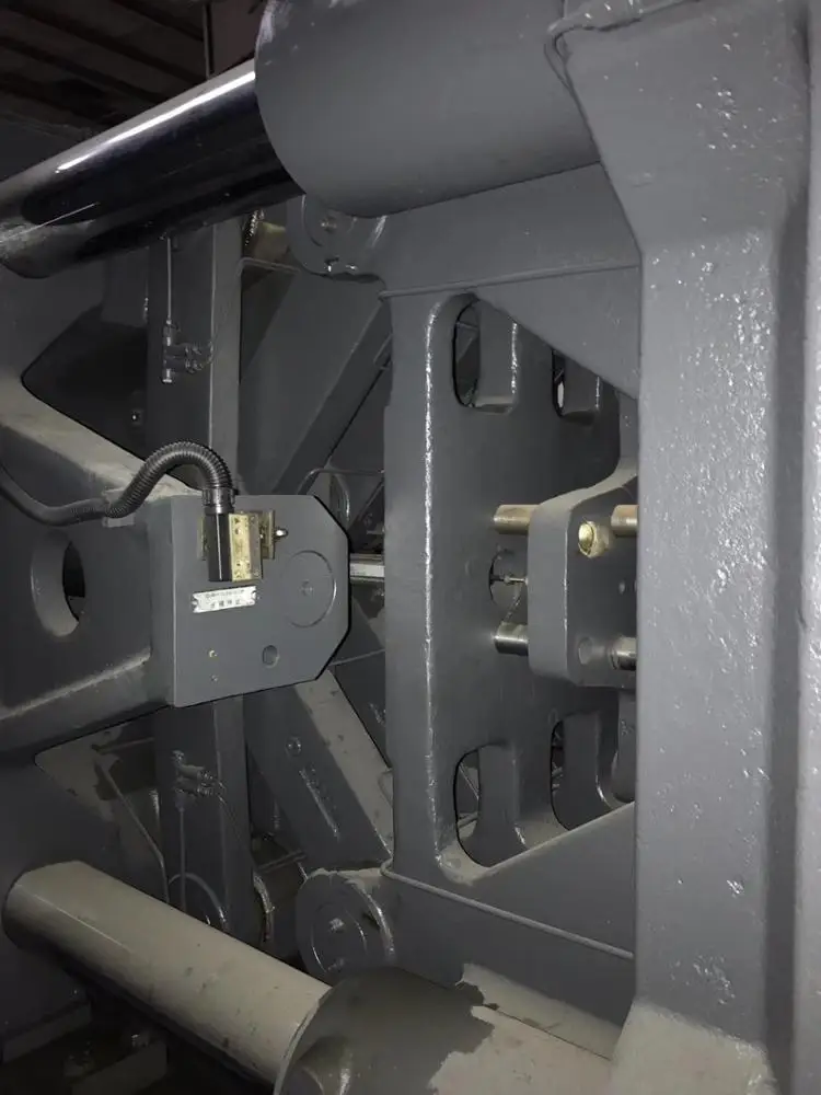  Haitian SA3200 haitian used plastic injection machinery пластиковая машина для литья под давлением доска