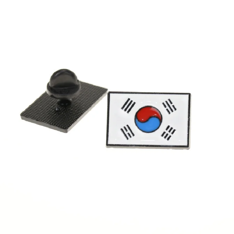 Cartoon Hanbok Characters South Korea Flag Brooch Custom Lovers Travel Souvenir Soft Enamel Lapel Pin