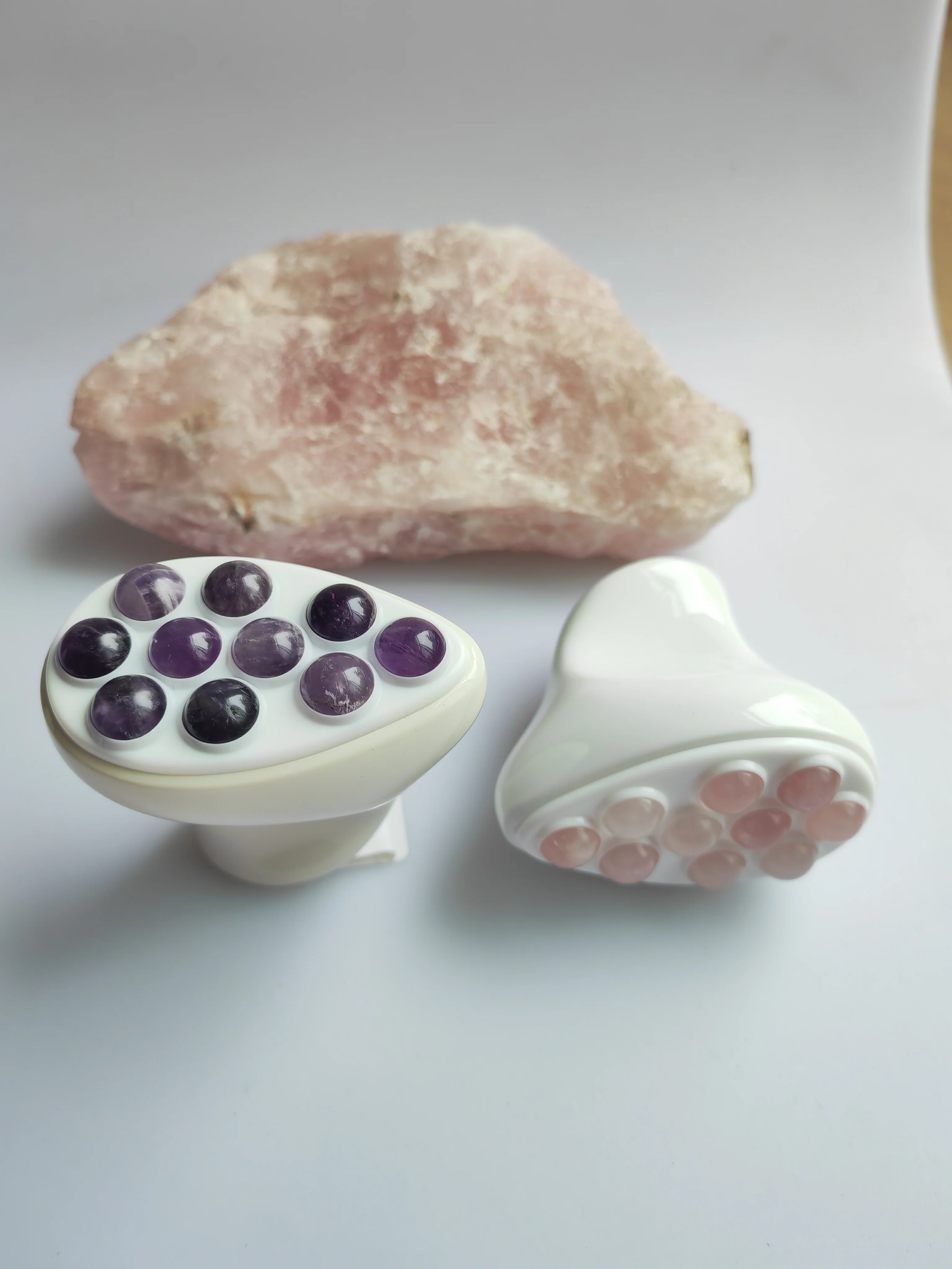 Железный новый дизайн Нефритовый ролик gua sha железная форма Gua jade