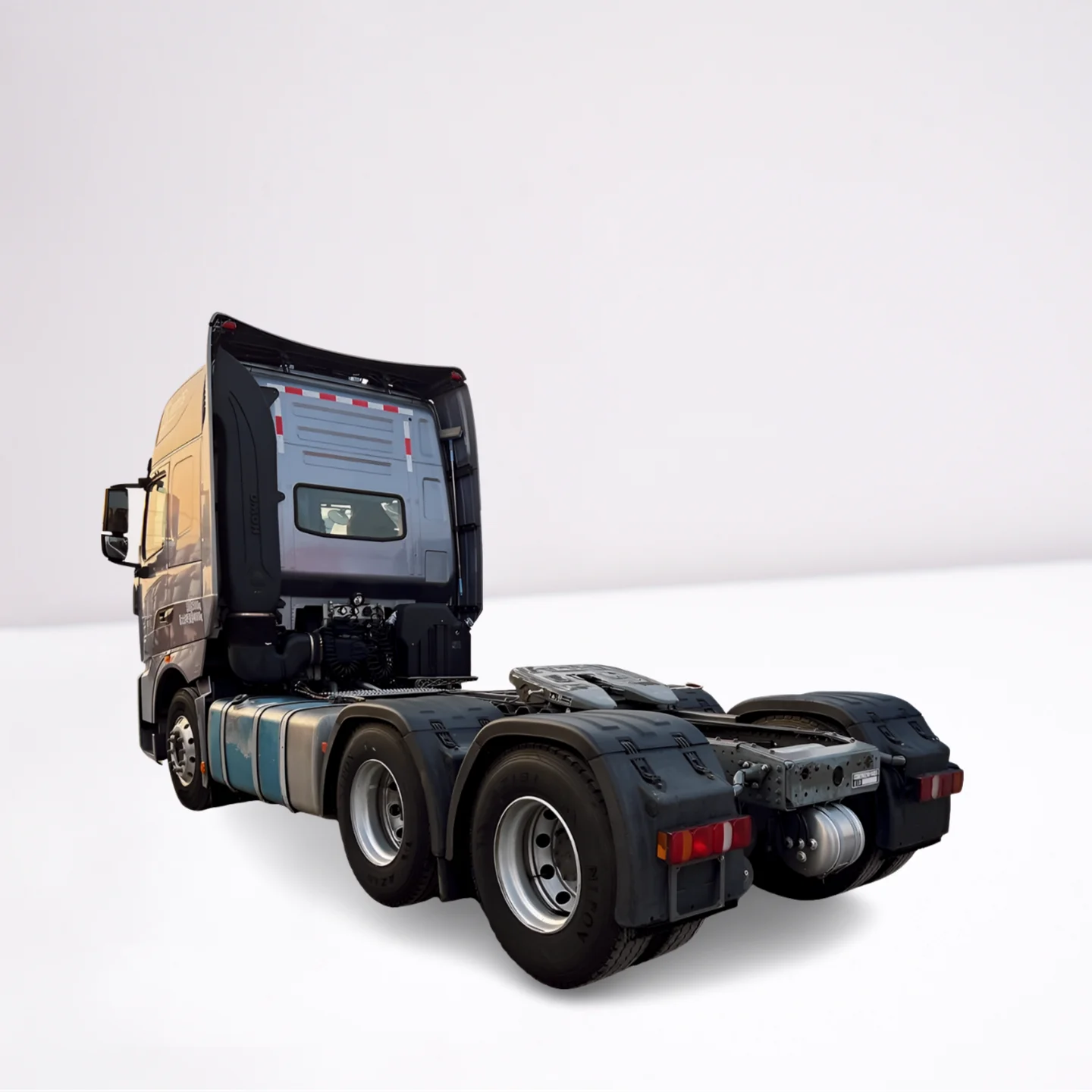 Многоцелевой автомобиль Sinotruck 4X2 тягач 540 л.с.
