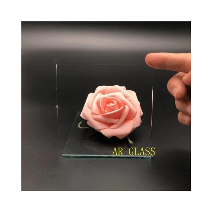 Hot-selling classic and practical museum cultural relics showcase window high-permeability glass museum art