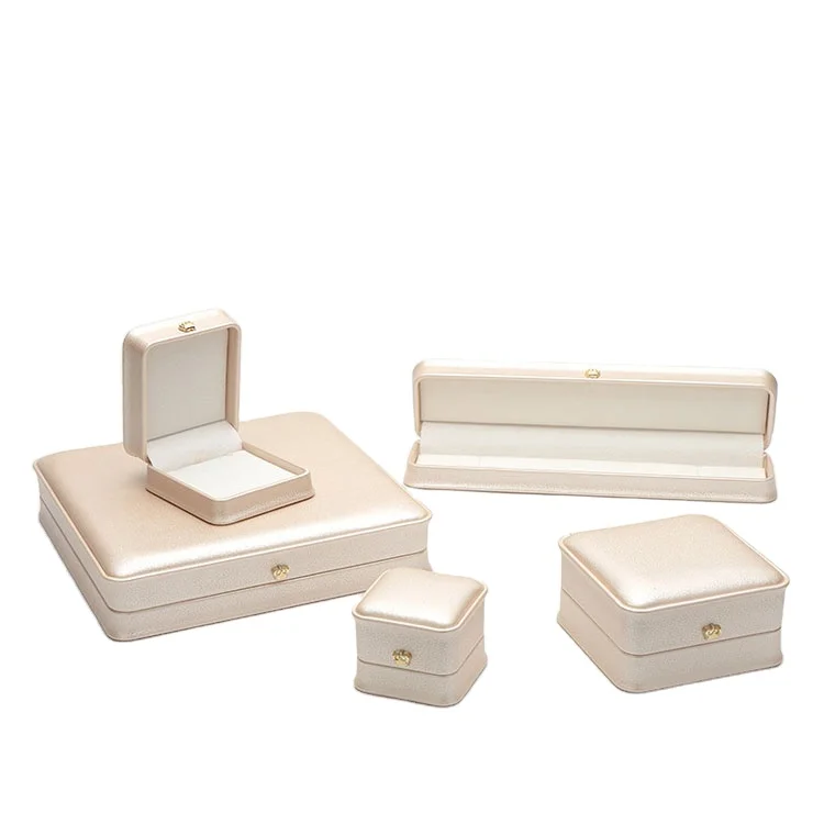 Fashion Luxury Pure White Custom Logo PU Leather Velvet Insert Jewelry Set Box Packaging Earring Necklace Ring Boxes