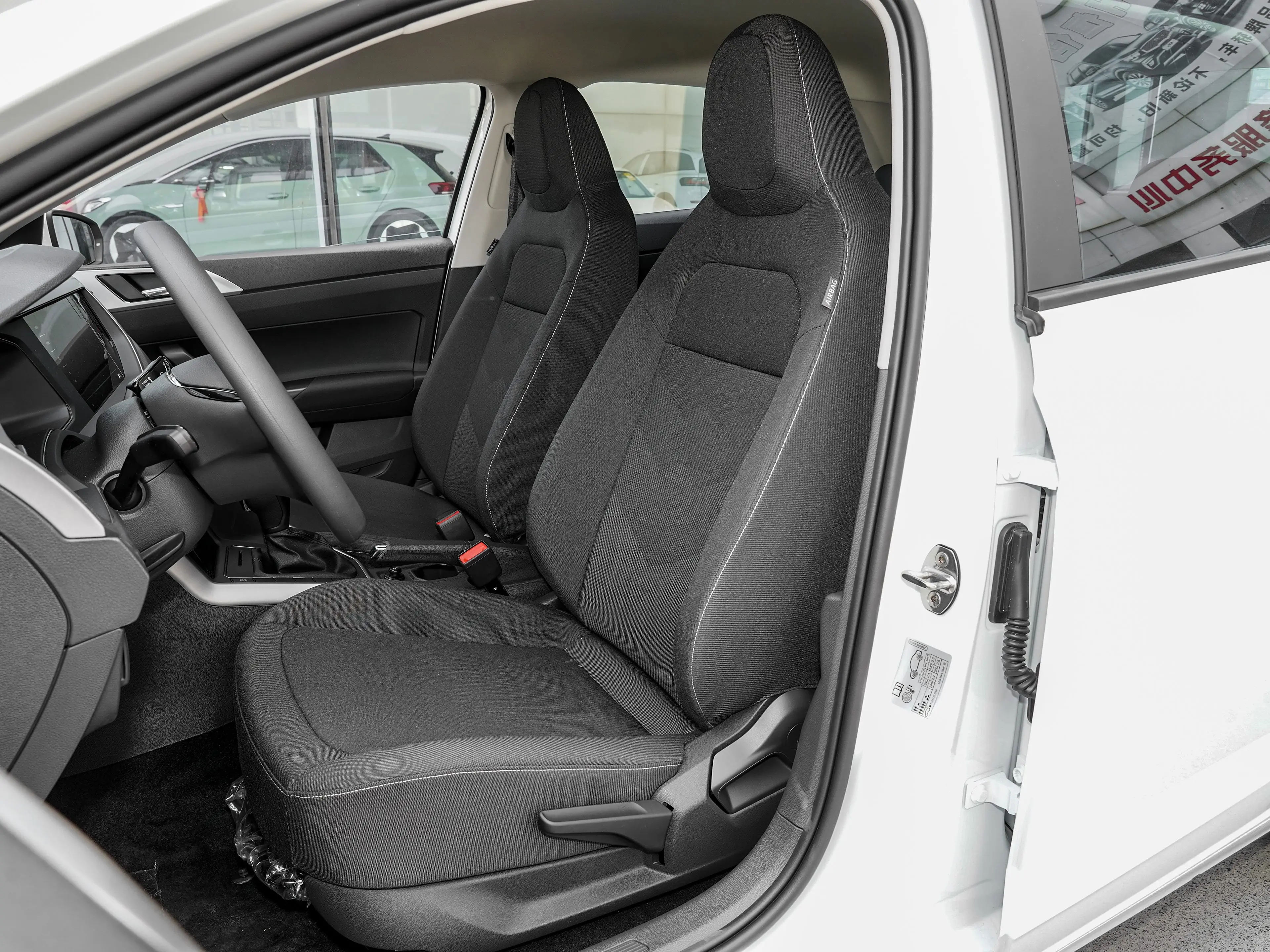 Volk swagen Vw Polo Plus 2Fwd Gasoline New Car 1.5L 110ps L4 2023 Latest Vw Polo Plus 2023 1.5l Cheap Car from china In stock