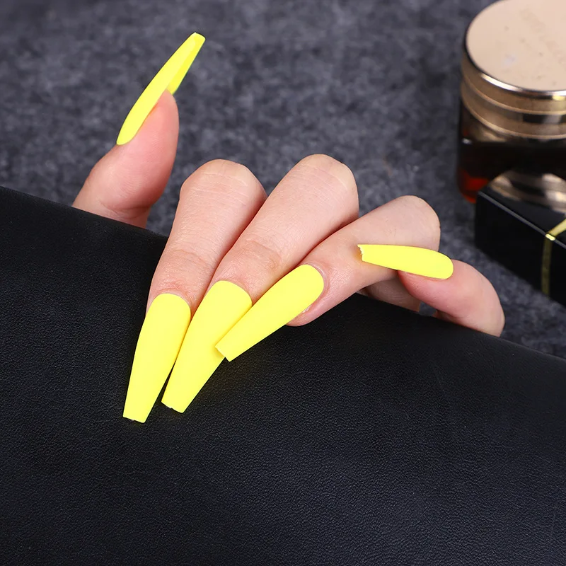 Christmas decorative artificial finger toe nails supplies hand made reusable press on nails false fake nails online with diamond
