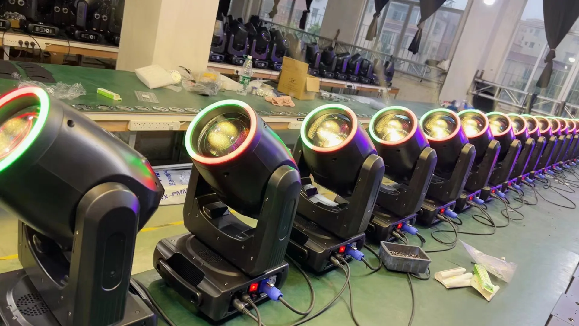 New Professional Light Sharpy 5R 7R Moving Head Mini 200w 230w Beam for Dj Disco Nightclub Wedding Party