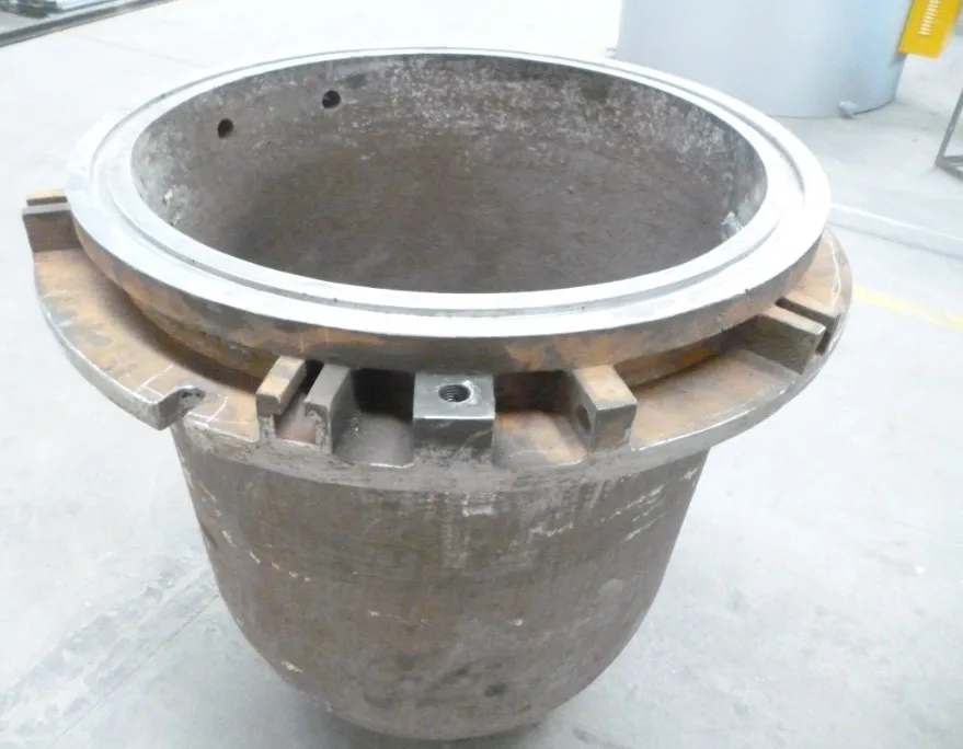 Long life Graphite Crucible for melting furnace