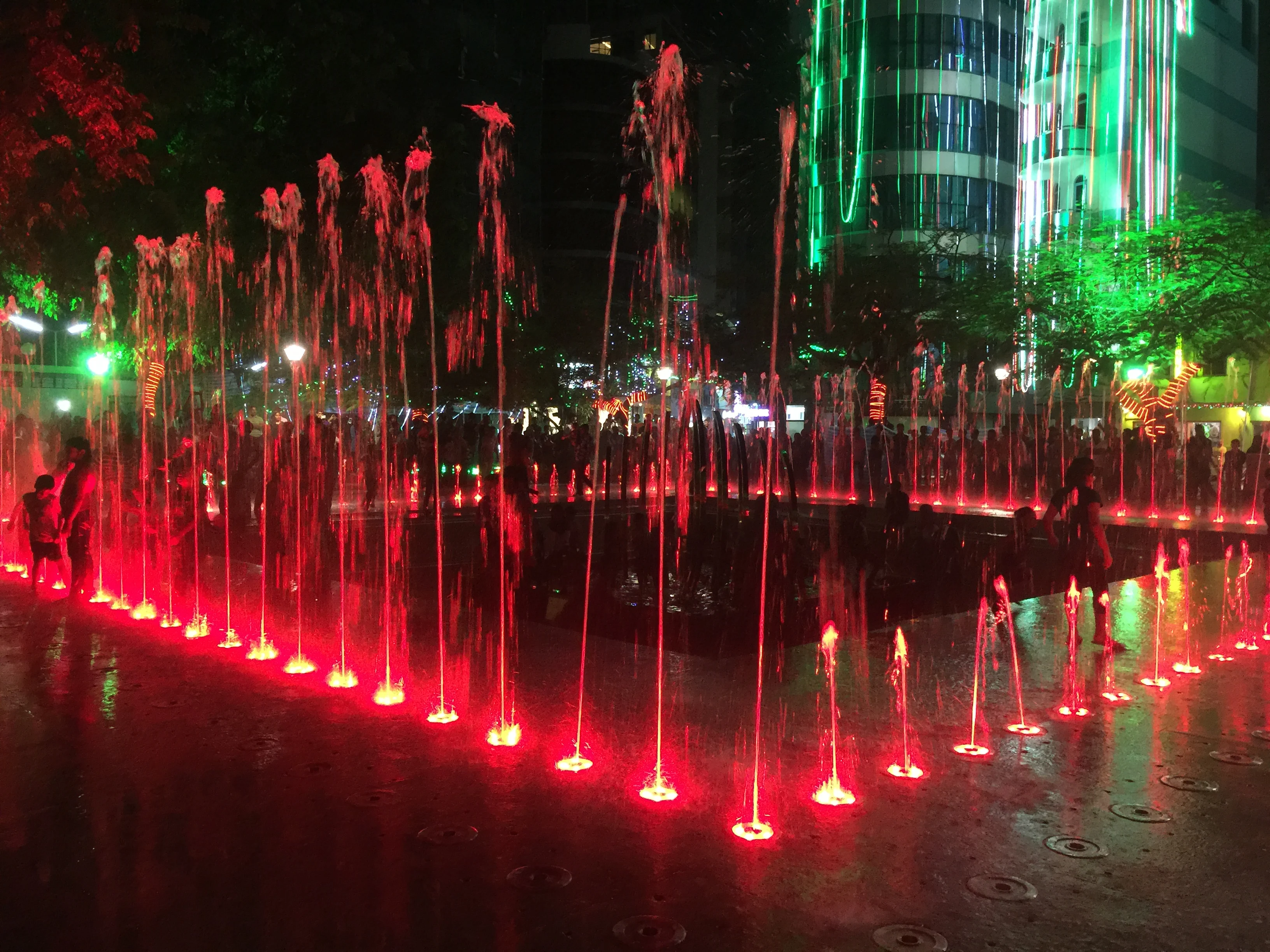 colorful multimedia musical sculpture fountain modern sculpture fountain