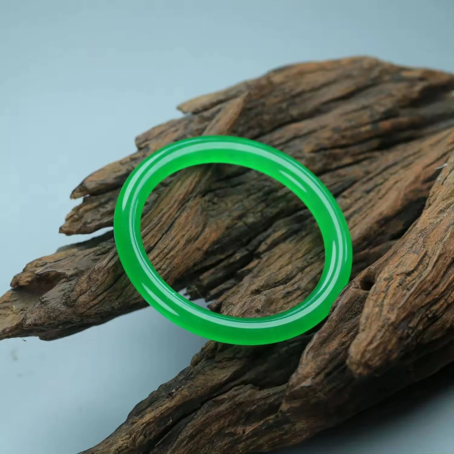 Fashion Hand-Carved Woman Luck Round Jade Bracelet Amulet Gifts Thin Green Jade Bangle