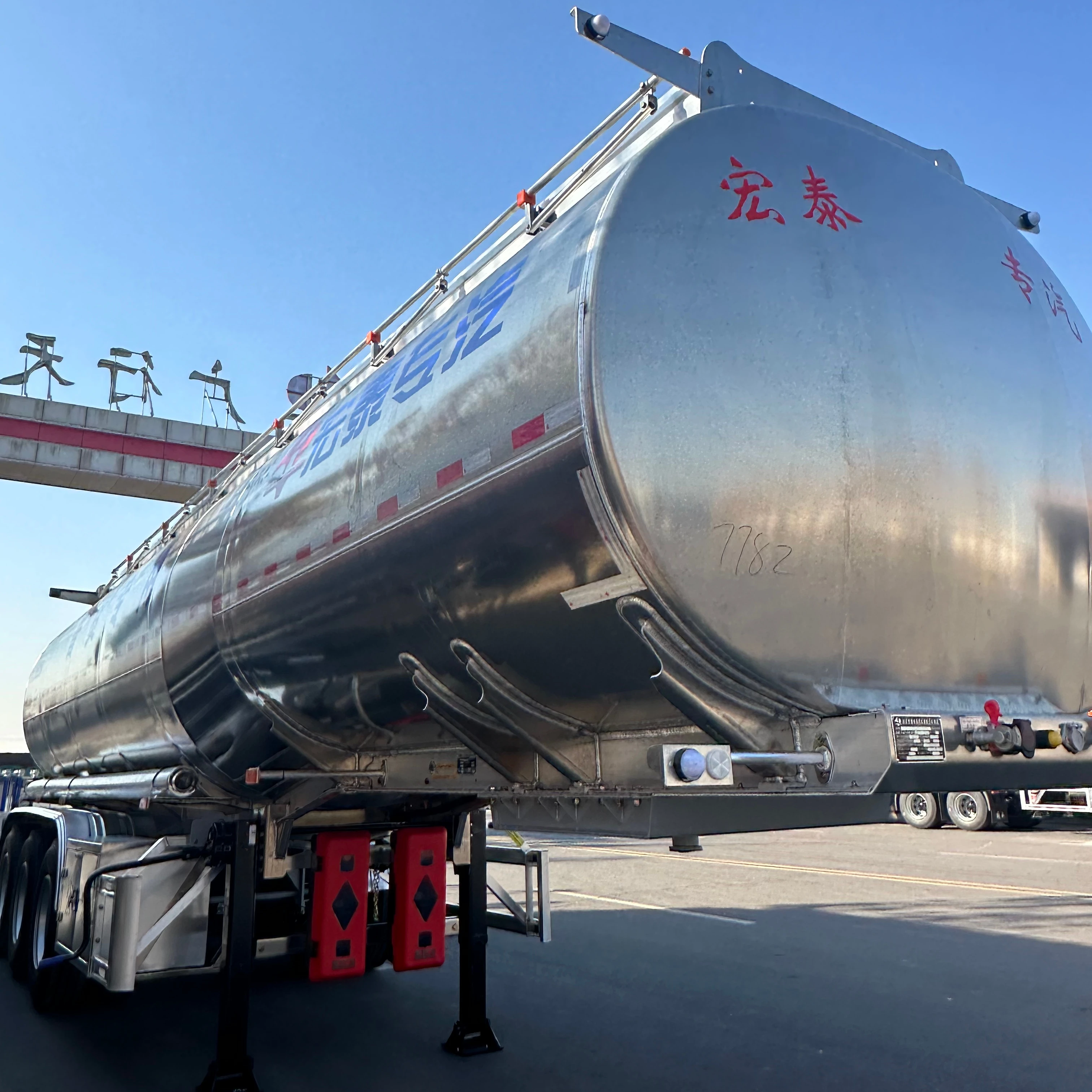 2025 Aluminium Multi Compartment  diesel Fuel  Petrol Gas Liquid Tanker Trailer for Sale
