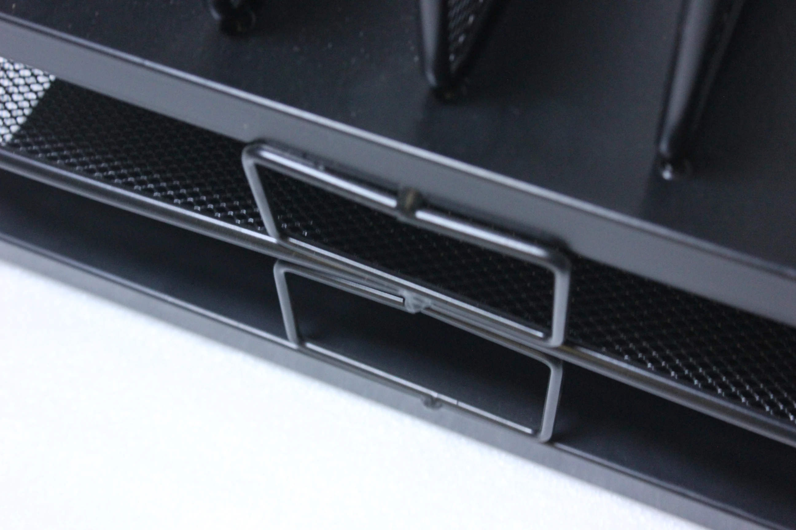 
Combination of office supplies Metal grid multi-layer file organization box Color customization 