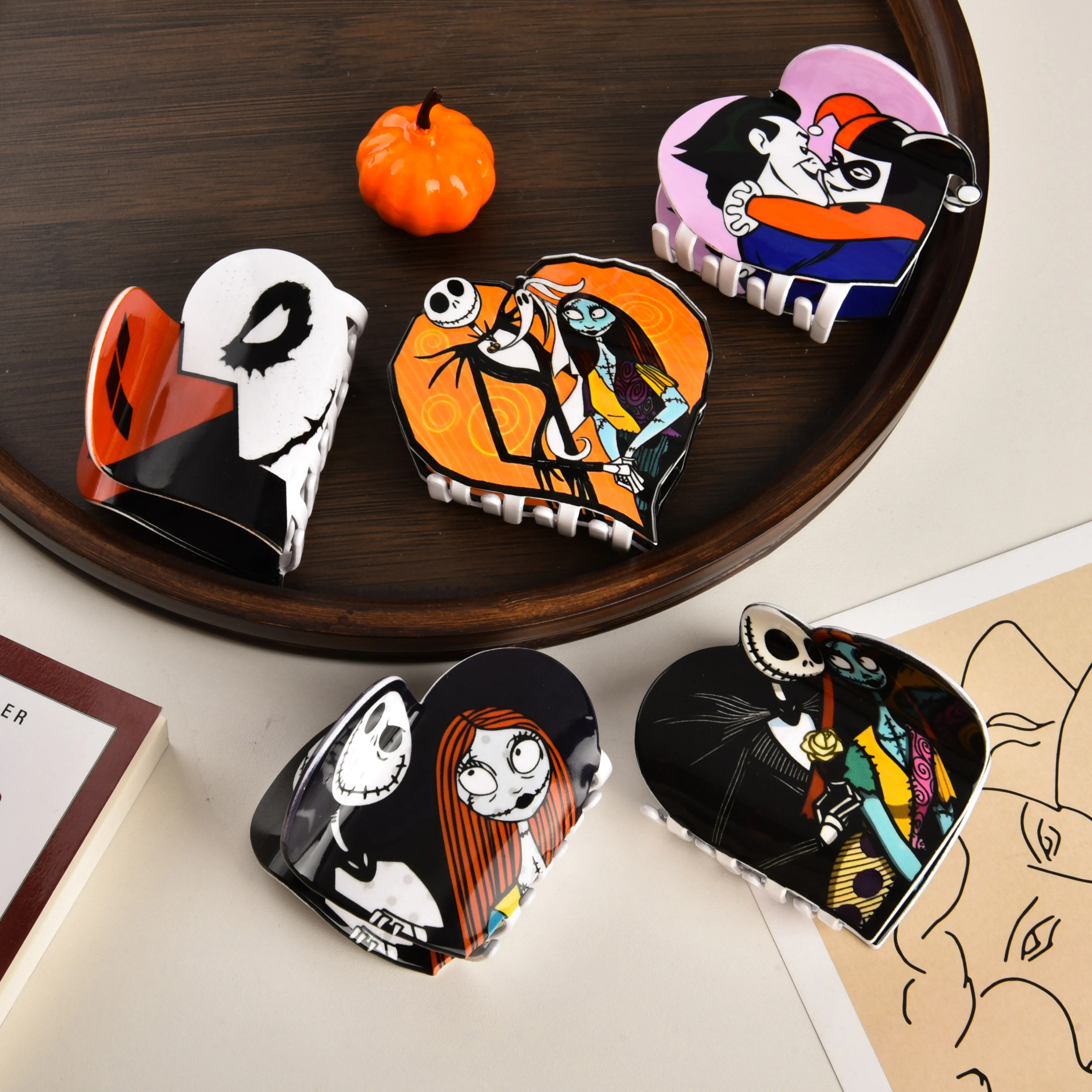 YJL Wholesale new style unique design hair claw clips cool anime theme acrylic hair claw for women girls