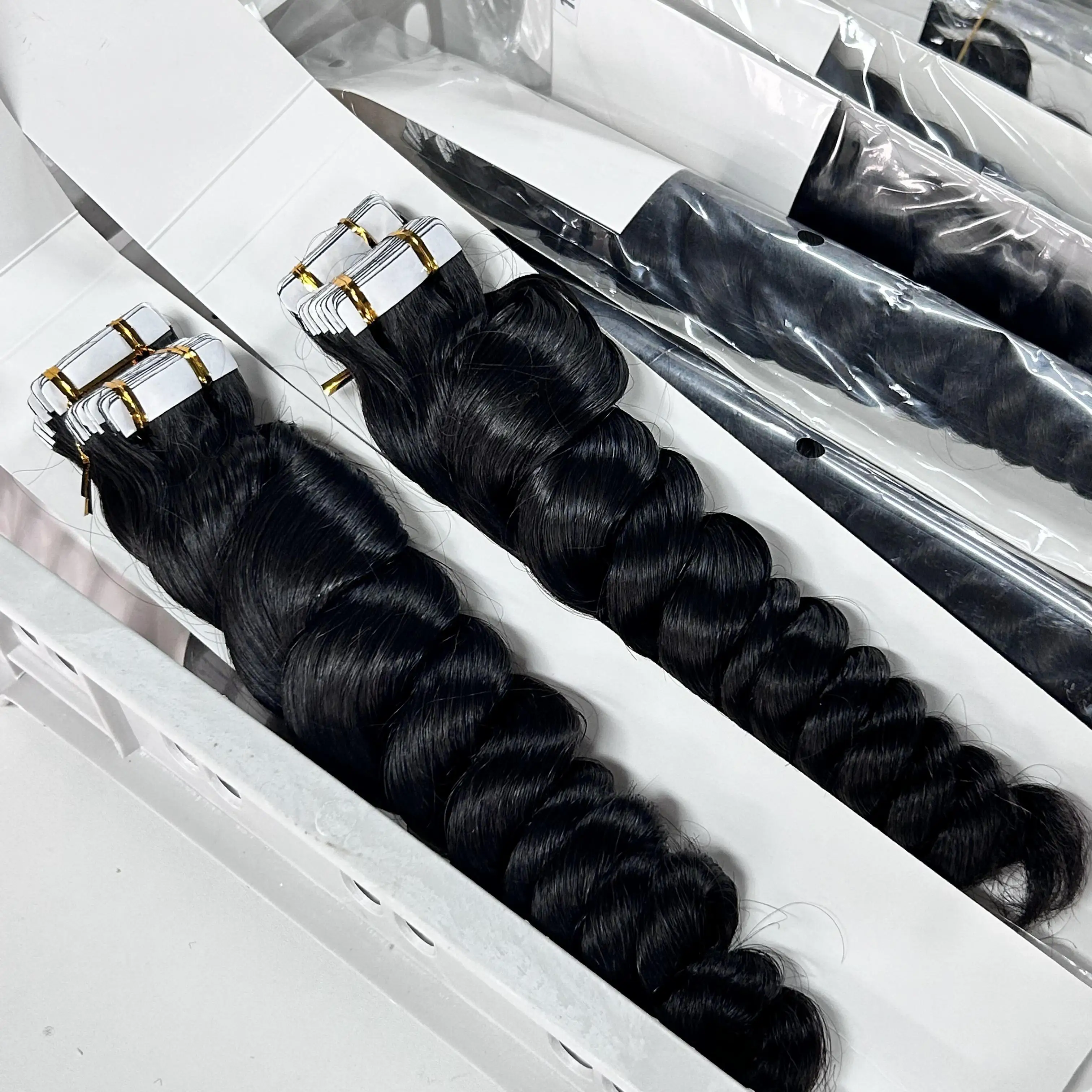 Натуральные бразильские накладные Человеческие волосы Remy 100% выровненные кутикулы свободные волнистые 20 шт. ленты Instagram
