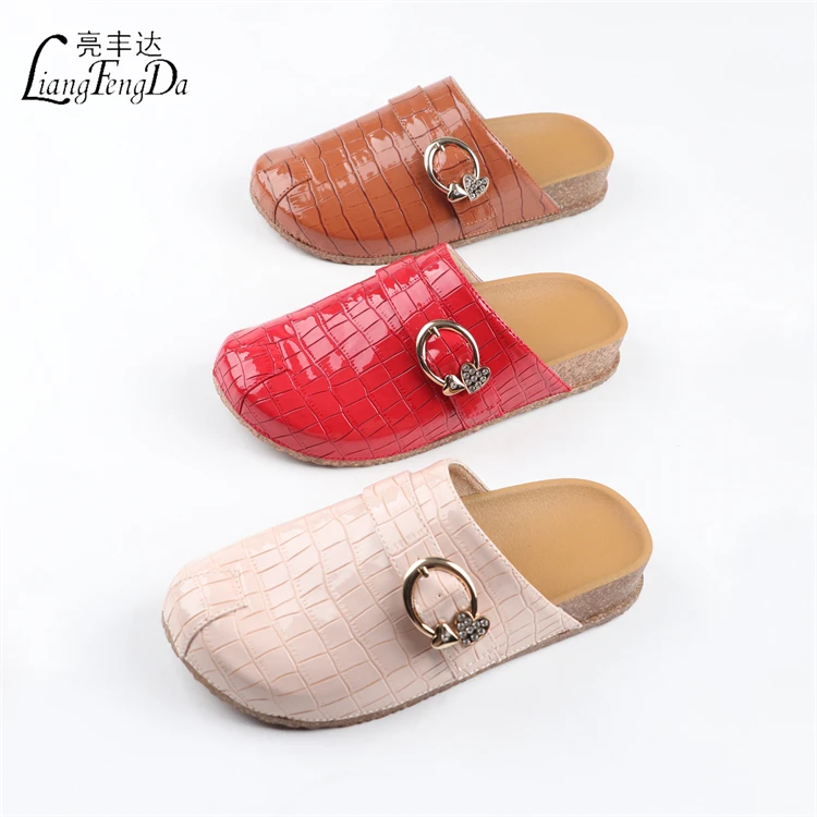 Summer Closed Toe Casual Half Slippers For Women Flat Female Ladies Soft Beach Leather Sandals Slides Slippers heel protection