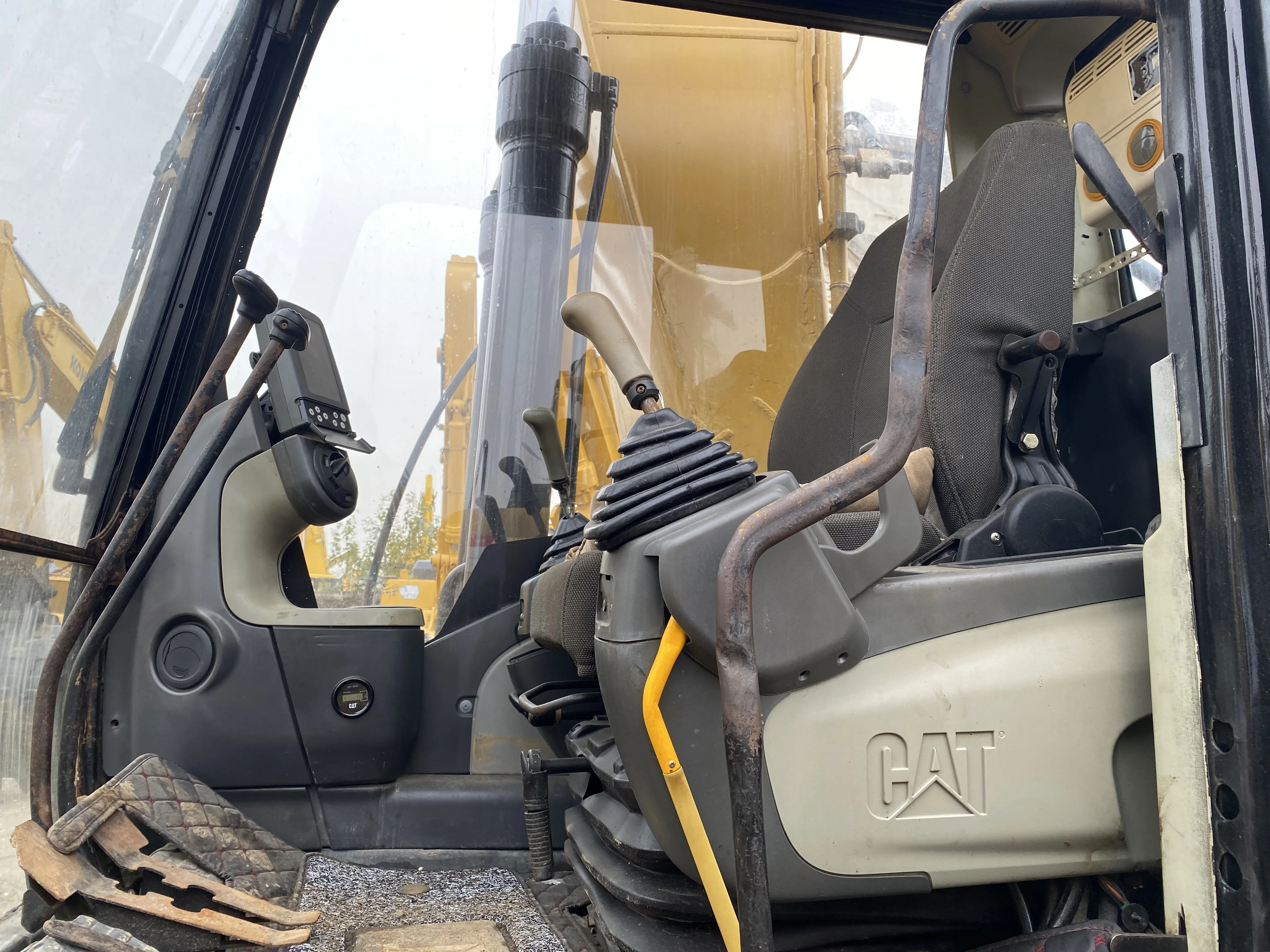 USED ORIGINAL CATERPILLAR 326D2L EXCAVATOR FOR SALE