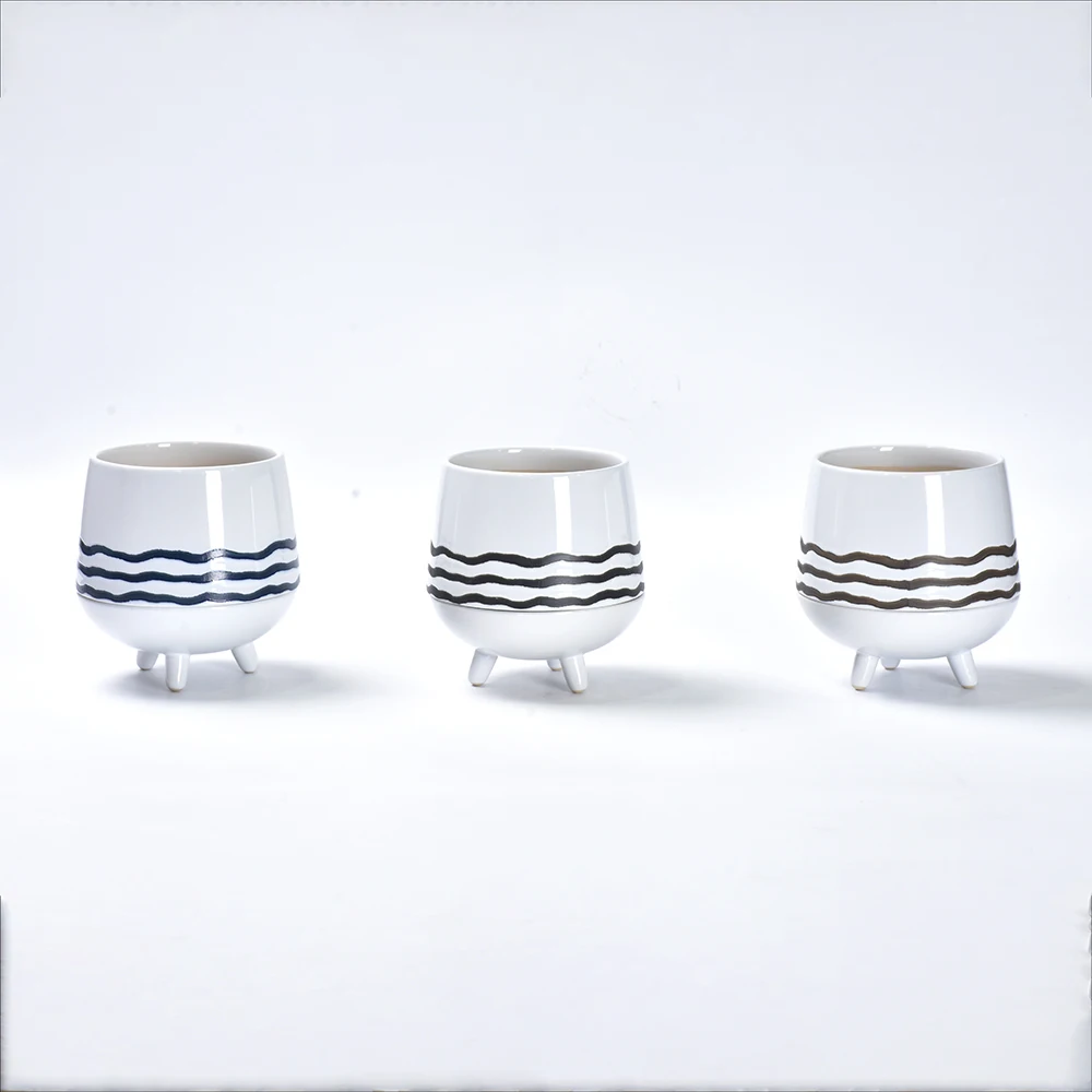 Striped pattern white ceramic flower pot with plates can be planted as a cute and succulent flower pot