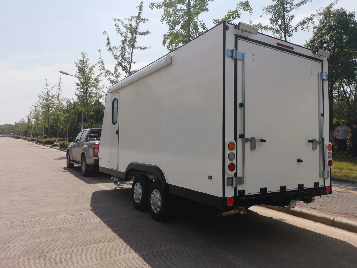 Aluminum rv toy hauler and travel trailer toy hauler
