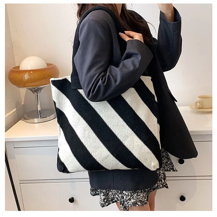 Hangai Factory New Designer Knitted Shoulder Bag Shopping Unique Bag Stripe Tote Handbag