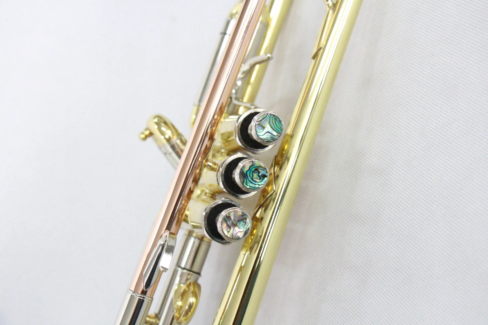 High end famous trumpet bach copy trumpet professional with high cost performance economical high end gold lacquer trumpet