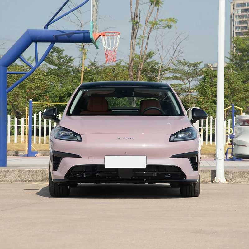 224 Hp 2025 Pure Electric 4-Door 5-Seat Sedan 50Km Flat Door 650 Smart Luxury Version Aion Rt New Energy Vehicle Electric Car
