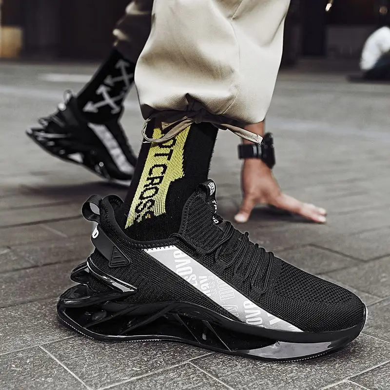 Shoes men Sneakers 2021 Blade Running Shoes Breathable Men Footwear Trainer Fashion Male casual Red Shoes for men